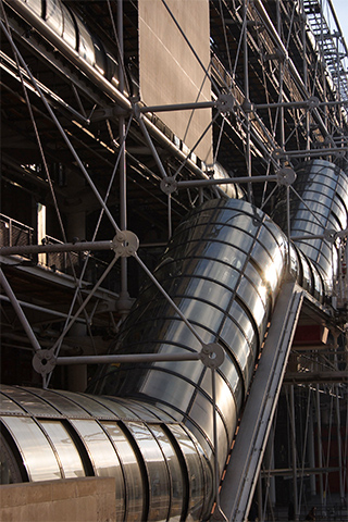 Tubes de Beaubourg (vertical)